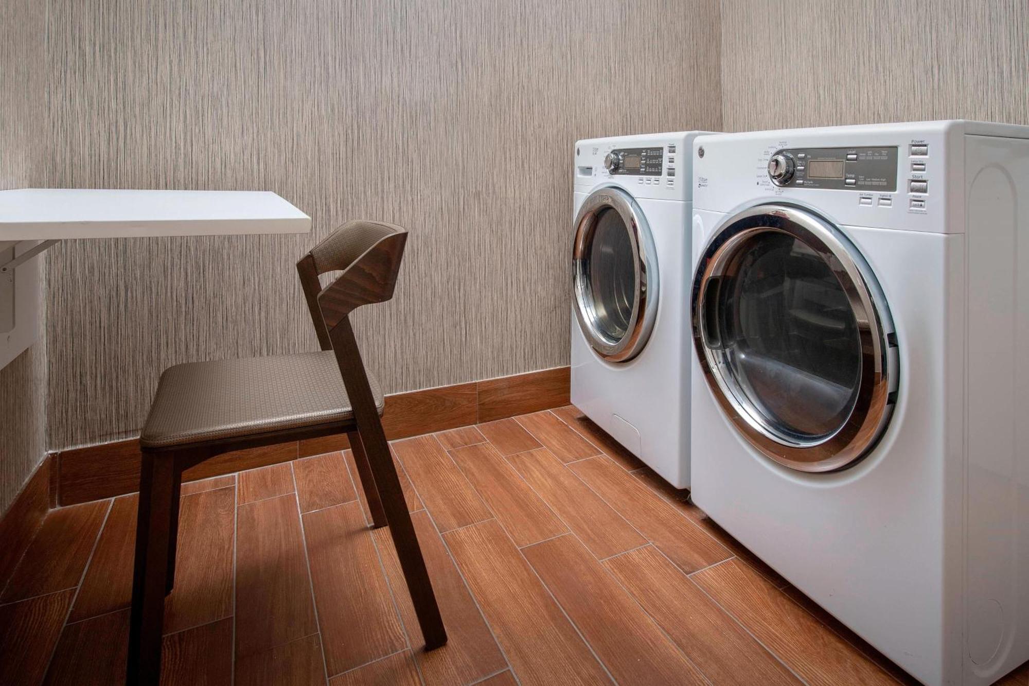 Springhill Suites Potomac Mills Woodbridge Esterno foto